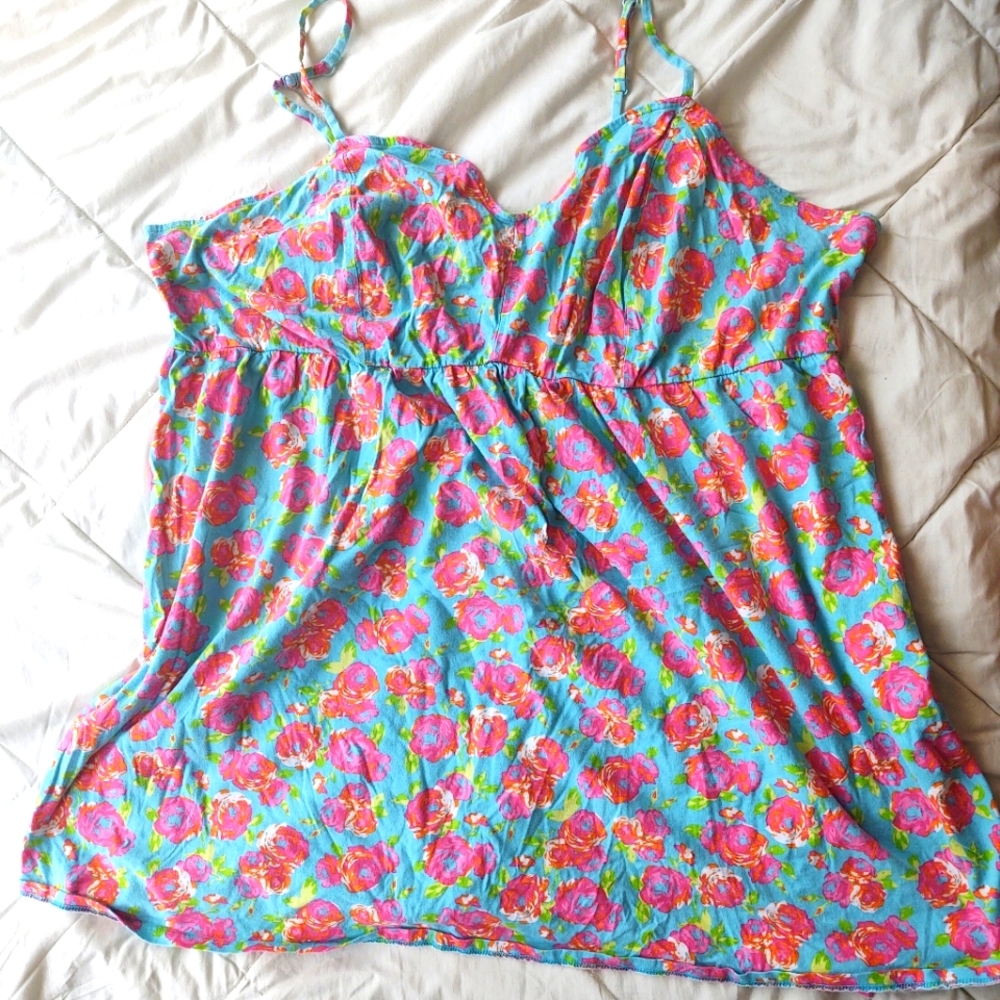 Cacique size 26/28 tank nightie